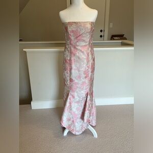 Revolve Urgonia Gown by Lovers and Friends, size med